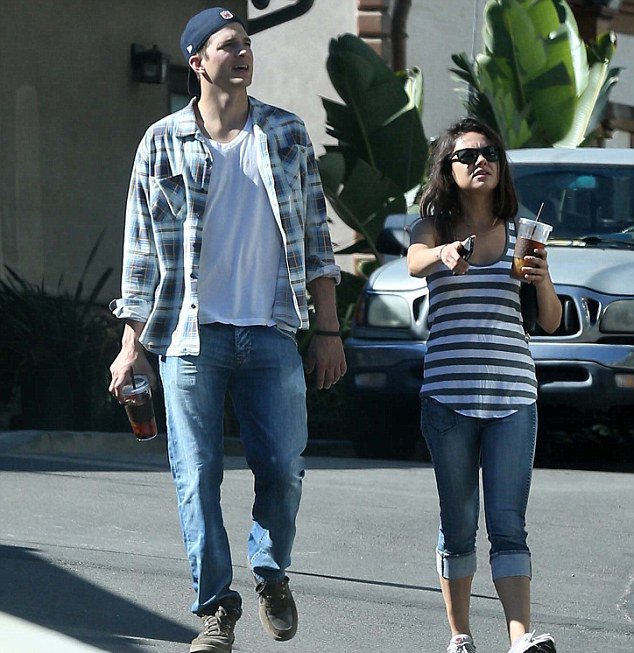 Έγκυος στο παιδί του Κούτσερ η Μίλα Κούνις; [εικόνες] | iefimerida.gr 1