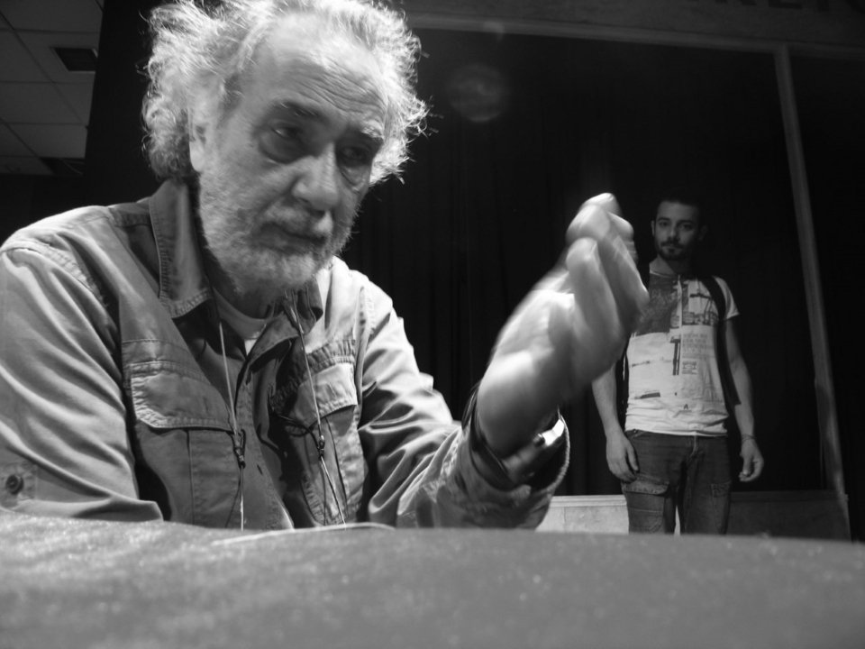 Ο Κώστας Αρζόγλου σε συγκλονιστικό μονόλογο του Καμπανέλλη -Ανοιχτή δοκιμή για το κοινό | iefimerida.gr 0