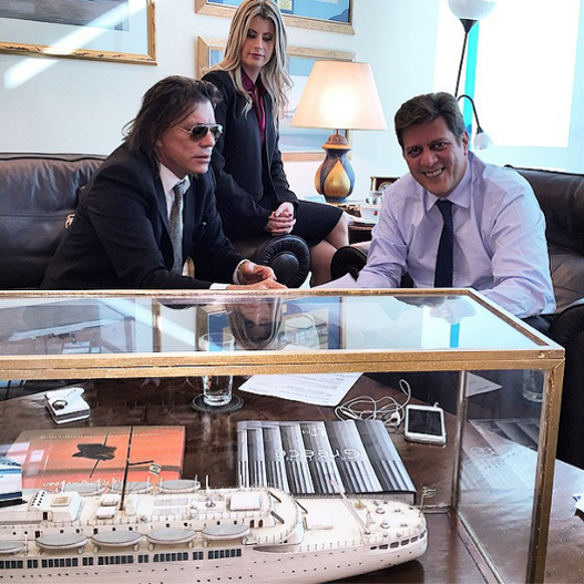 Ψινάκης: Ο Βαρβιτσιώτης μου έκανε το ωραιότερο χριστουγεννιάτικο δώρο ever! -Mary X-mas υπουργάρα μου [εικόνες] | iefimerida.gr 2