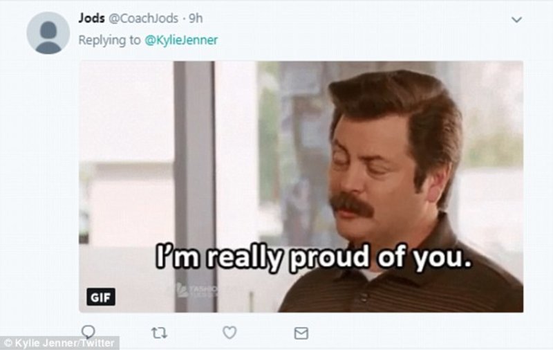 Η Κάιλι Τζένερ δοκίμασε για πρώτη φορά στα 21 της γάλα με δημητριακά -Την τρόλαραν στο Twitter [εικόνες] | iefimerida.gr 2