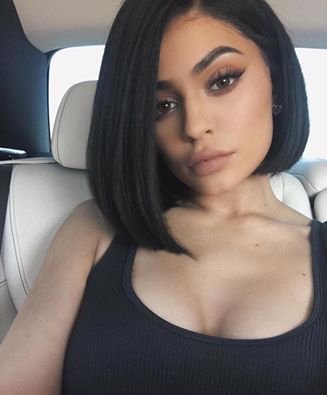 Η Κάιλι Τζένερ άλλαξε λουκ -Εκοψε τα μαλλιά της κοντό καρέ [εικόνα] | iefimerida.gr 0