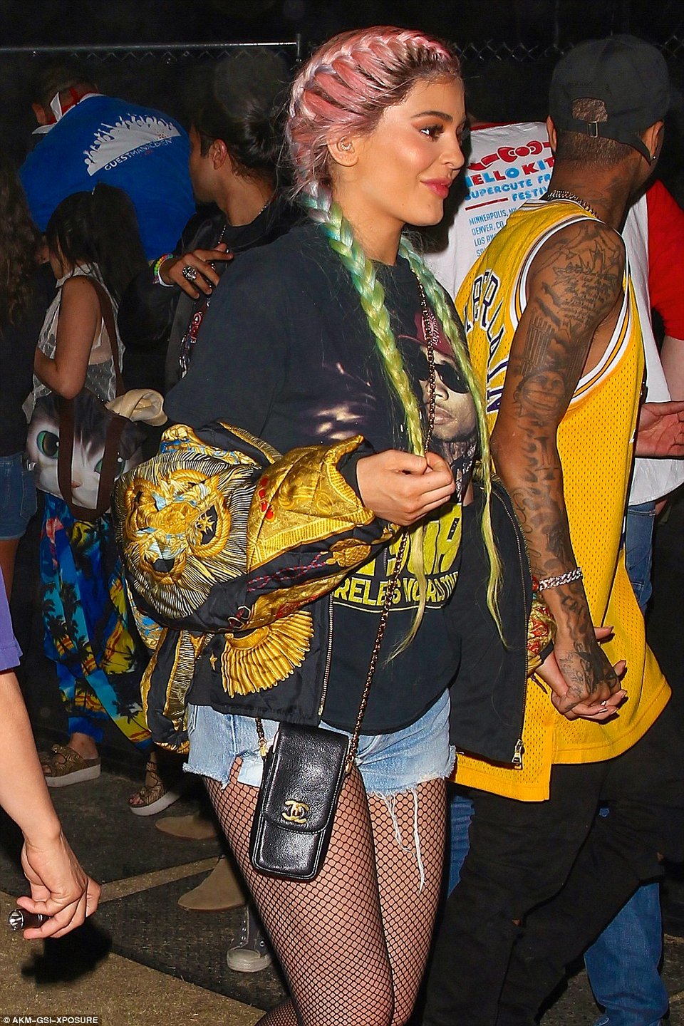 Καυτά σορτσάκια και δαντελωτά σουτιέν -Τι φόρεσαν οι celebrities στο Coachella [εικόνες] | iefimerida.gr 1