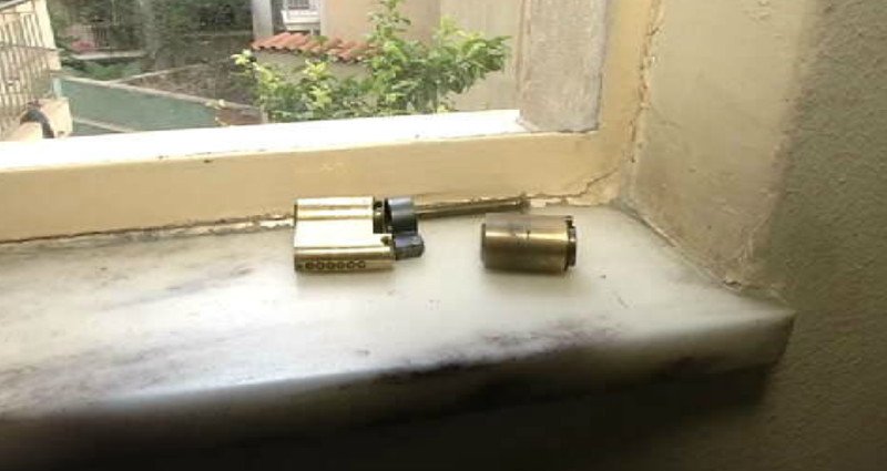 Ξαναχτύπησαν οι ληστές με το σίδερο: Βασάνισαν και έκαψαν 85χρονη [εικόνες] | iefimerida.gr 3