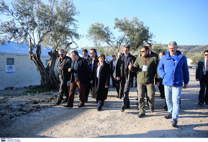 Αυτοψία Μητσοτάκη στη Λέσβο -«Οι κακοί χειρισμοί της κυβέρνησης επιδείνωσαν την κατάσταση» [εικόνες] | iefimerida.gr 3