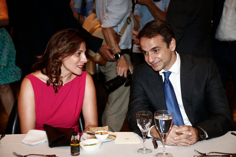 Η Περιστέρα και η Μαρέβα έκλεψαν την παράσταση στο μουσείο της Ακρόπολης [εικόνες] | iefimerida.gr 4