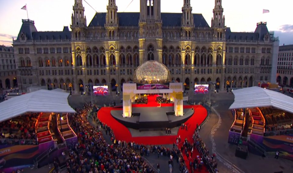 Eurovision 2015: Εντυπωσίασε με το λευκό της φόρεμα η Μαρία-Ελενα Κυριάκου [εικόνες] | iefimerida.gr 2