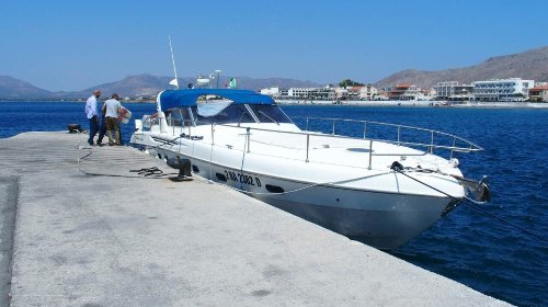 Αυτό είναι το σκάφος αναψυχής που μετέφερε σχεδόν 2 τόνους κάνναβης [εικόνες] | iefimerida.gr 3