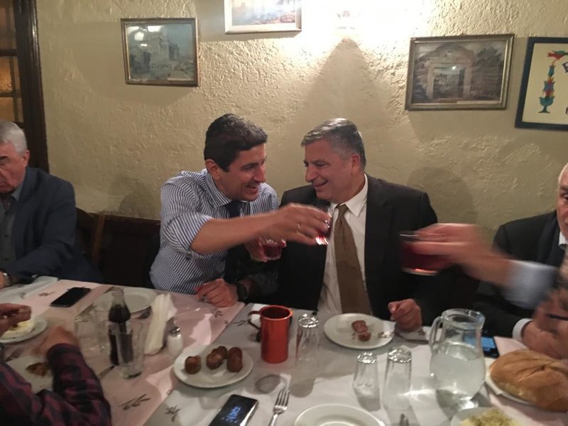  Το δείπνο που παρέθεσε ο Λ. Αυγενάκης και οι βουλευτές Αττικής της ΝΔ στον Γιώργο Πατούλη [εικόνες]  | iefimerida.gr 0