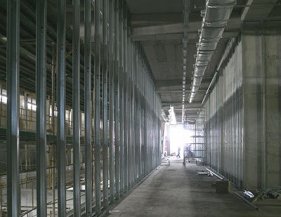 Μπήκαμε μέσα στο ΦΙΞ στη Συγγρού, τώρα που όλη η Αθήνα μιλά για την αποκάλυψη της όψης του [εικόνες] | iefimerida.gr 3