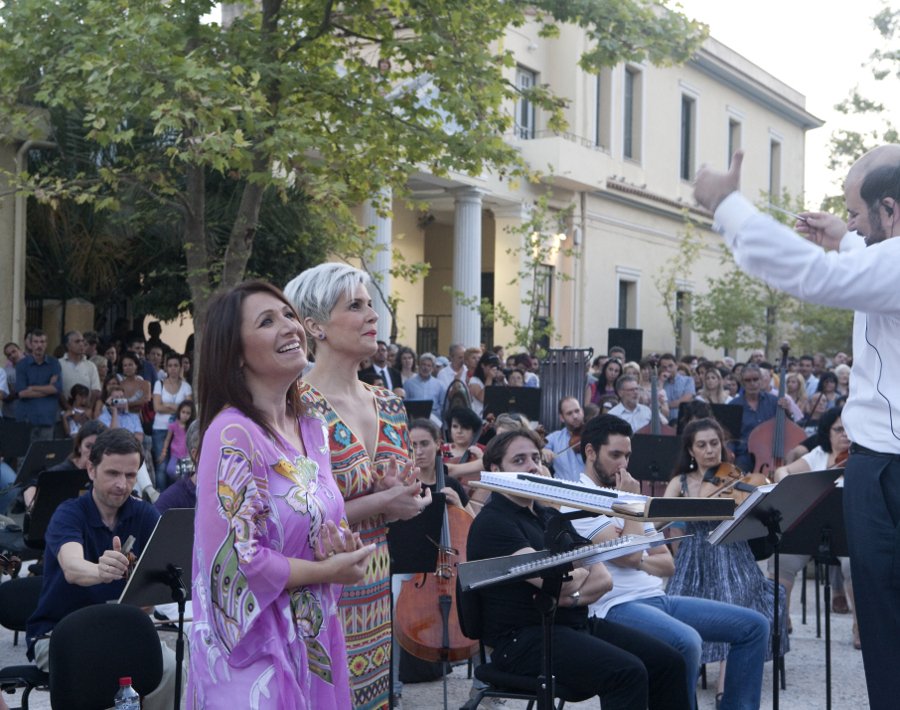 Η Αθήνα υπό κατάληψη – Οι τέχνες εφορμούν στο δημόσιο χώρο της πόλης [εικόνες & βίντεο] | iefimerida.gr 1