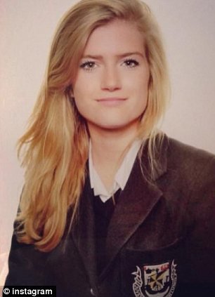 «Να κλείσω δωμάτιο σε ξενοδοχείο;» -Σάλος με διάσημο ηθοποιό που προσπάθησε να αποπλανήσει ανήλικη [εικόνες&βίντεο] | iefimerida.gr 1