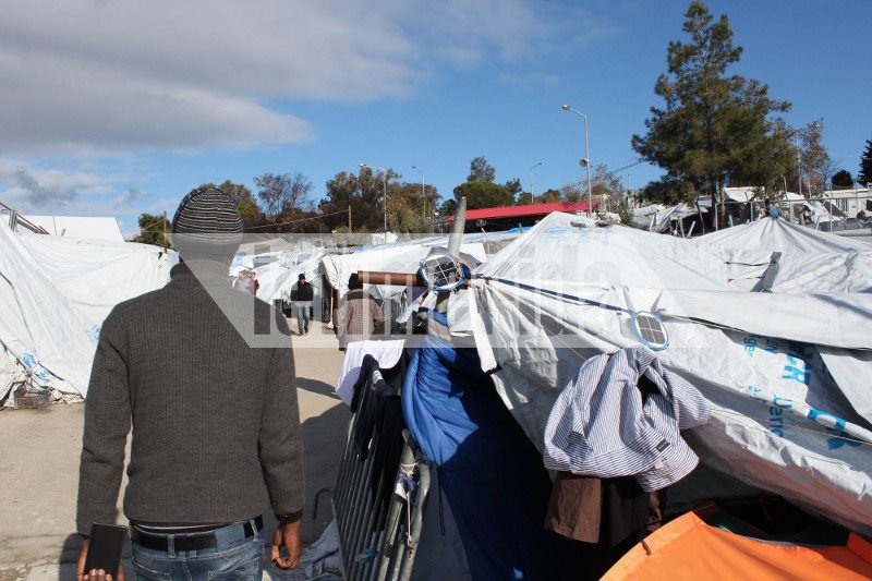 To iefimerida μέσα στο κέντρο φιλοξενίας προσφύγων στη Μόρια -Αποκαλυπτικές μαρτυρίες [εικόνες] | iefimerida.gr 1