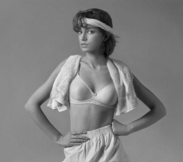 Η πρώτη φωτογράφηση με εσώρουχα της 16χρονης Σίντι Κρόφορντ [εικόνες]  | iefimerida.gr 1