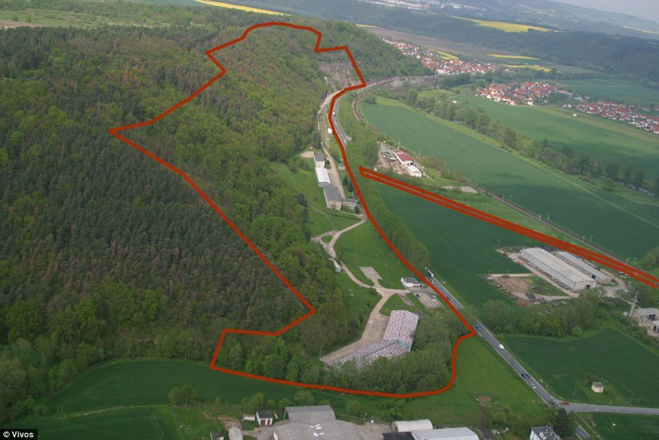 Καταφύγιο-παλάτι για εκατομμυριούχους: Με πισίνες, εστιατόρια και θέατρα [εικόνες] | iefimerida.gr 8