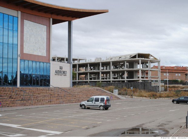 Η πόλη-φάντασμα της Ισπανίας: Τα απούλητα σπίτια ενός πάλαι ποτέ μεσιτικού παραδείσου [εικόνες]  | iefimerida.gr 1