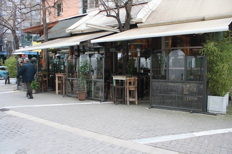 Πρωτοφανής εικόνα για Λάρισα -Κατέβασαν ρολά οι καφετέριες λόγω ασφαλιστικού [εικόνες] | iefimerida.gr 0