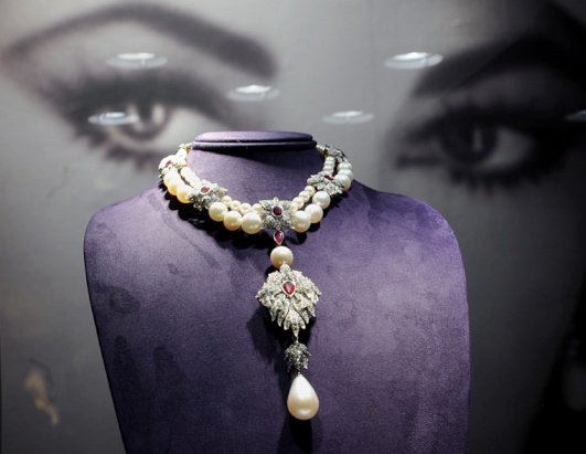 Αστρονομικό ρεκόρ για τα κοσμήματα της Ελίζαμπεθ Τέιλορ [εικόνες] | iefimerida.gr 0