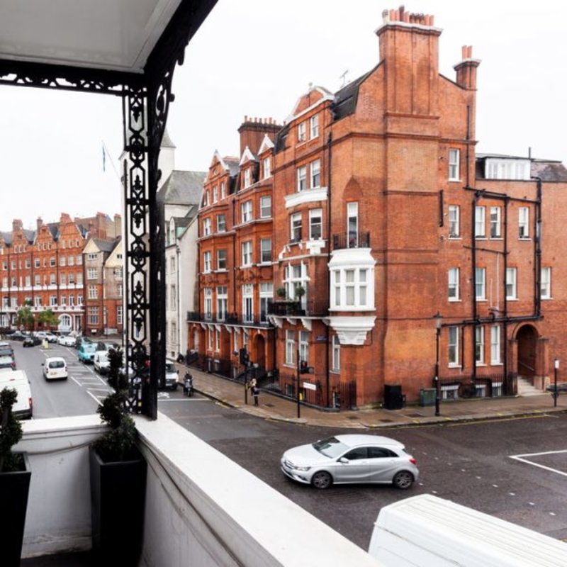 Διαμέρισμα αξίας 3,2 εκατομμυρίων λιρών θα γίνει δικό σας αν... εντοπίσετε την μπάλα [εικόνες] | iefimerida.gr 2