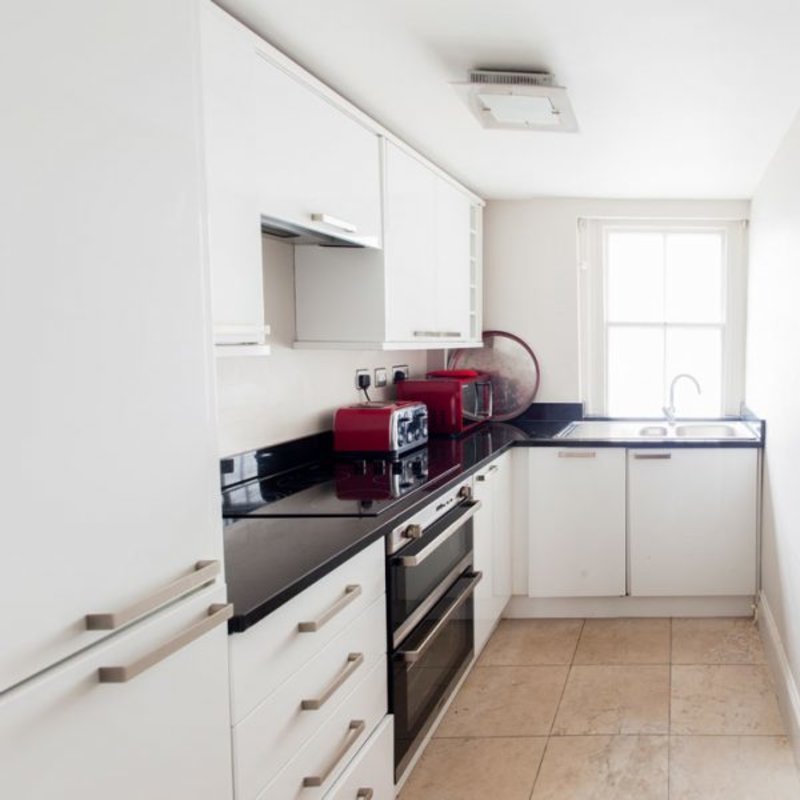 Διαμέρισμα αξίας 3,2 εκατομμυρίων λιρών θα γίνει δικό σας αν... εντοπίσετε την μπάλα [εικόνες] | iefimerida.gr 5