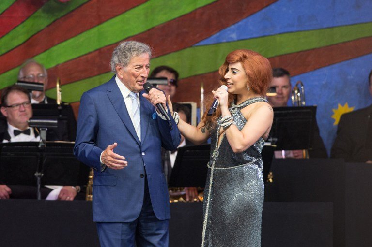 Μια άλλη Lady Gaga, με κιλά [εικόνες] | iefimerida.gr 3