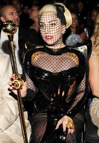 Τα 10 πιο εκκεντρικά χτενίσματα της Lady Gaga, που μας άφησαν άναυδους [εικόνες] | iefimerida.gr 8