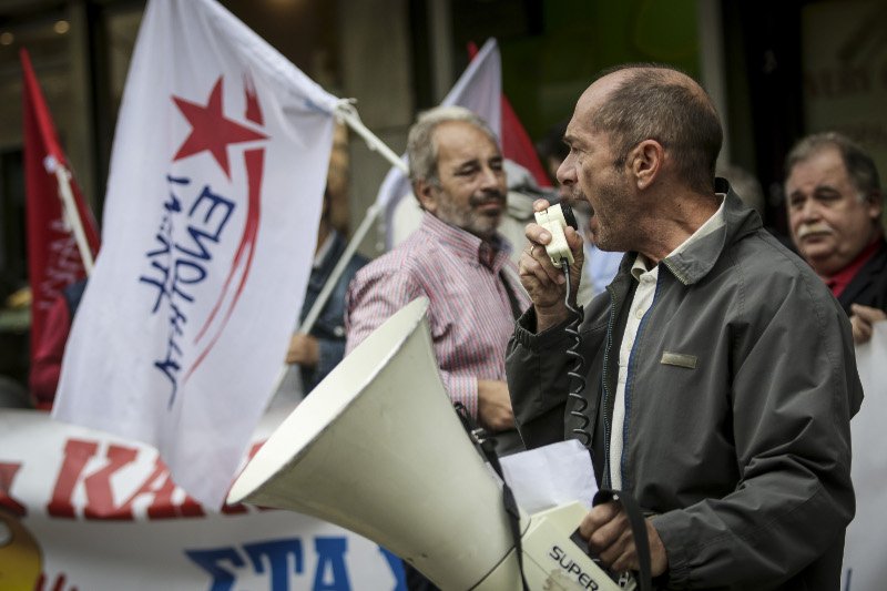 Οι ακτιβιστές της ΛΑΕ καταγγέλουν οτι βγαίνουν στο σφυρί και πρώτες κατοικίες- φωτογραφία eurokinissi
