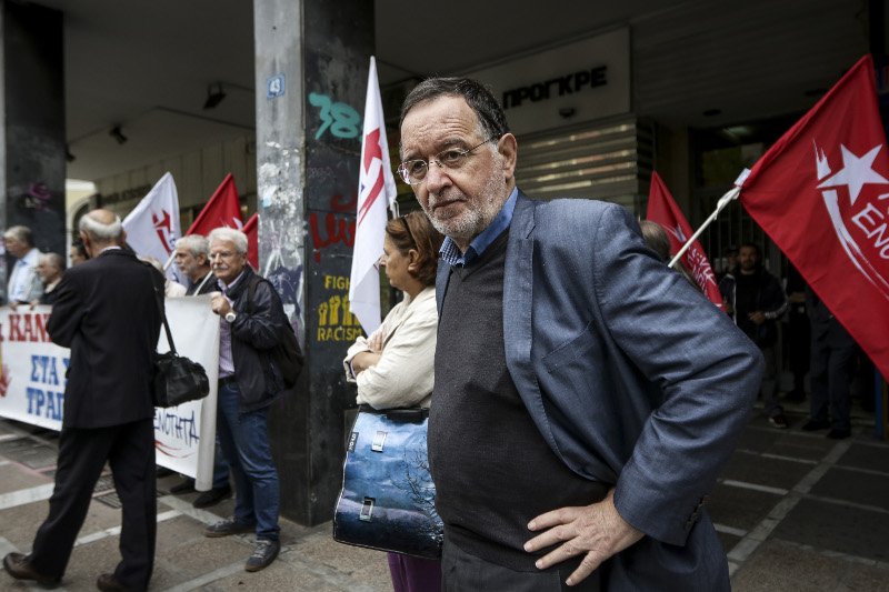Ξανά στους δρόμους για τους πλειστηριασμούς ο Παναγιώτης Λαφαζάνης- φωτογραφία eurokinissi
