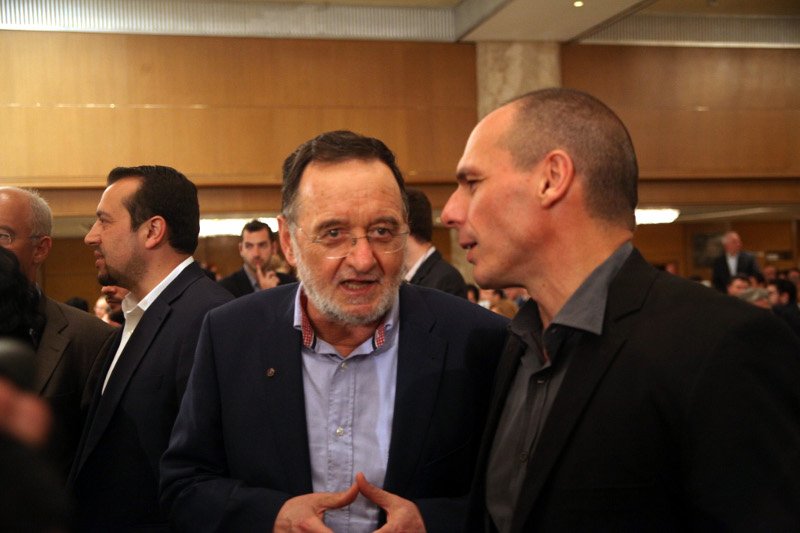 Τα γέλια Λαφαζάνη-Τσίπρα, το χασμουρητό Ξυδάκη και ο Βαρουφάκης με τη Δανάη [εικόνες] | iefimerida.gr 2