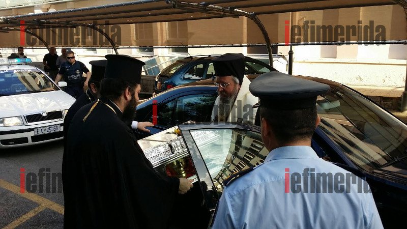 Ινκόγκνιτο στο Λαϊκό Νοσοκομείο το ιερό λείψανο της Αγίας Βαρβάρας [εικόνες] | iefimerida.gr 5