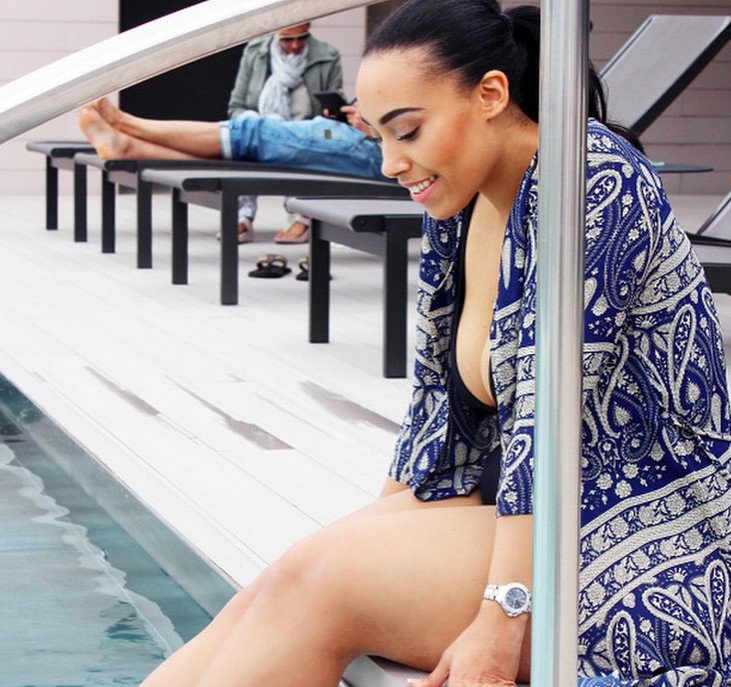 Η 23χρονη εξωτική blogger που πληρώνεται για να ταξιδεύει σε όλο τον κόσμο και να βγαίνει ραντεβού με άνδρες [εικόνες] | iefimerida.gr 9