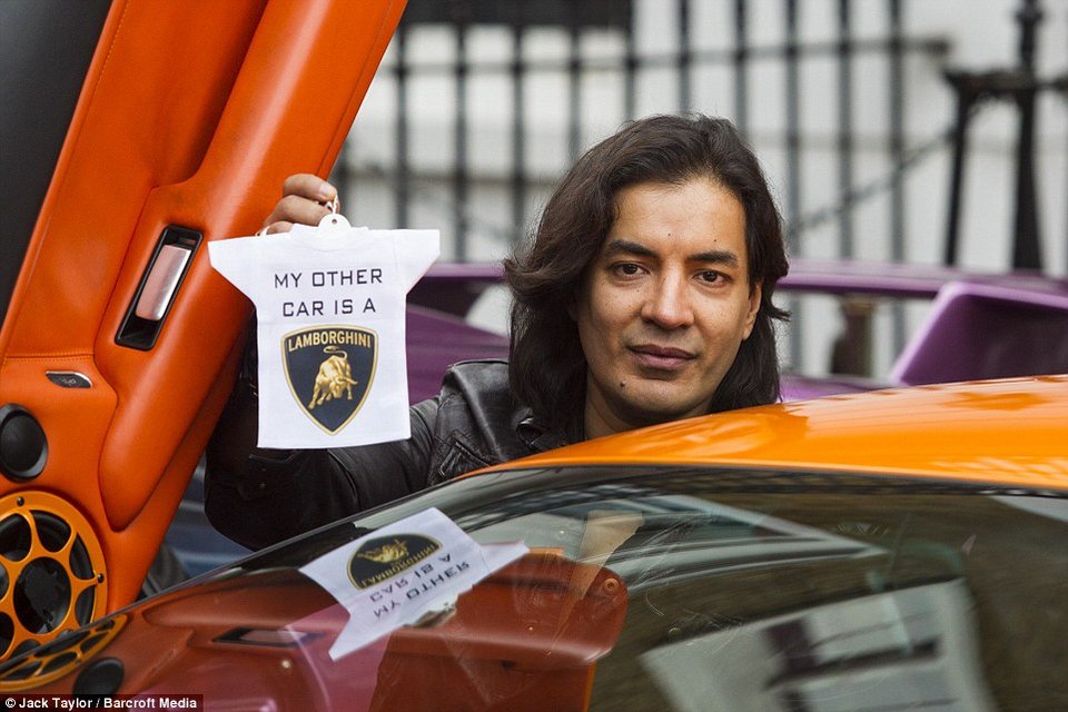 Ο άνδρας που ζηλεύει η υφήλιος -Παράτησε το σχολείο στα 16, έγινε εκατομμυριούχος στα 22, συλλέγει Laborghini και κάνει και τον κριτή σε καλλιστεία [εικόνες] | iefimerida.gr 5