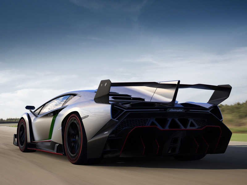 Lamborghini Veneno Special: Τρεις συλλεκτικές Lamborghini για τα 50 χρόνια της μάρκας | iefimerida.gr 4