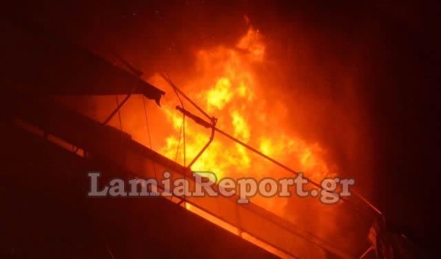 Πανικός στη Λαμία από φωτιά σε διαμέρισμα: Η ένοικος σώθηκε την τελευταία στιγμή [εικόνες & βίντεο] | iefimerida.gr 0