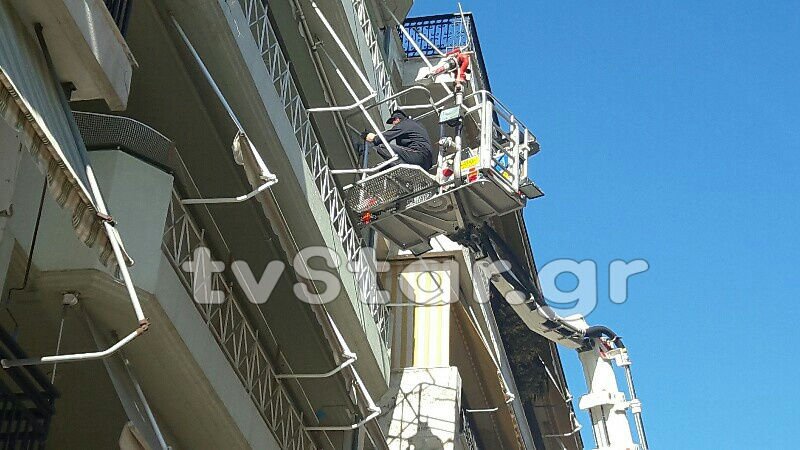 Απίστευτο: Ηλικιωμένη έχασε τα κλειδιά της και κάλεσε... Αστυνομία και Πυροσβεστική – Τα είχε στο γάντι του φούρνου [εικόνες] | iefimerida.gr 4