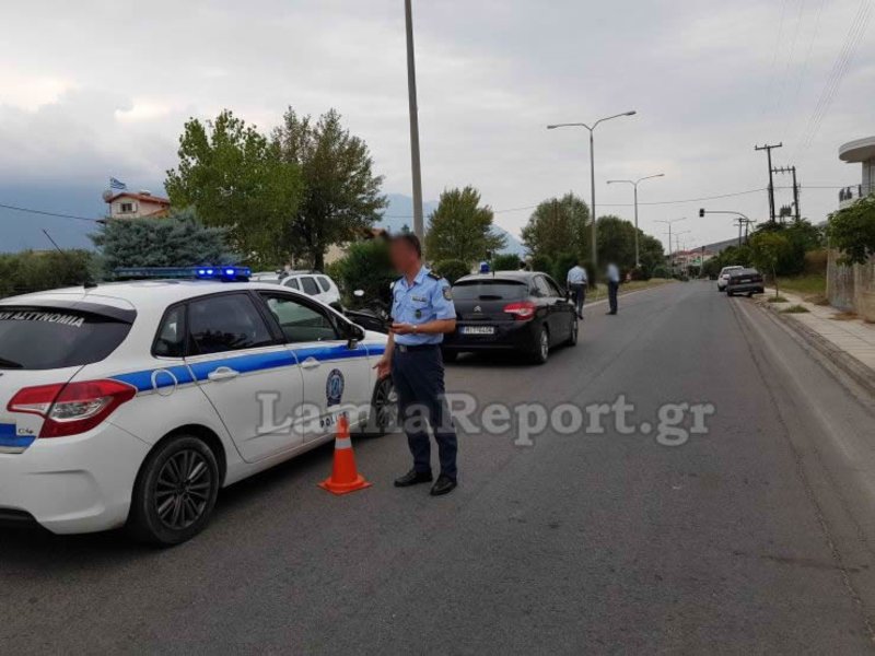 Λαμία: Μαθητής παρασύρθηκε από αυτοκίνητο όταν γυρνούσε από το σχολείο [εικόνες] | iefimerida.gr 0