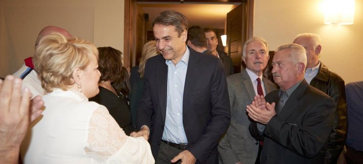 Θερμή υποδοχή επεφύλαξαν στον Κυριάκο Μητσοτάκη στη Λαμία