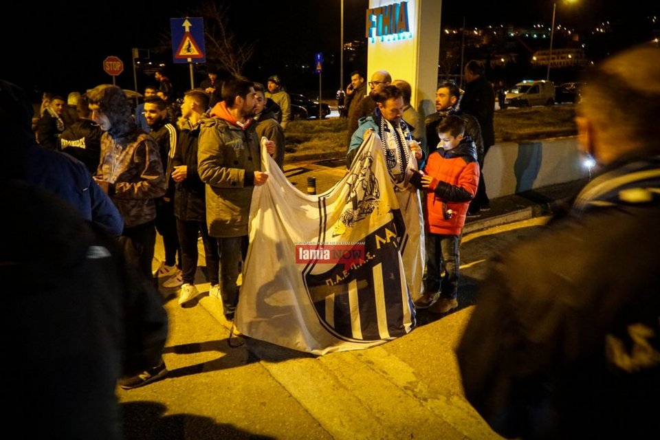 Τρέλα στη Λαμία για την επική πρόκριση επί του Ολυμπιακού -Χαμός στην υποδοχή της αποστολής [εικόνες & βίντεο]  | iefimerida.gr 6