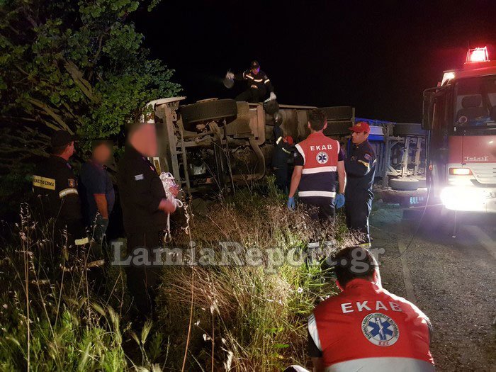 Φθιώτιδα: Ανατροπή νταλίκας, νεκρός ο 26χρονος οδηγός [εικόνες] | iefimerida.gr 0