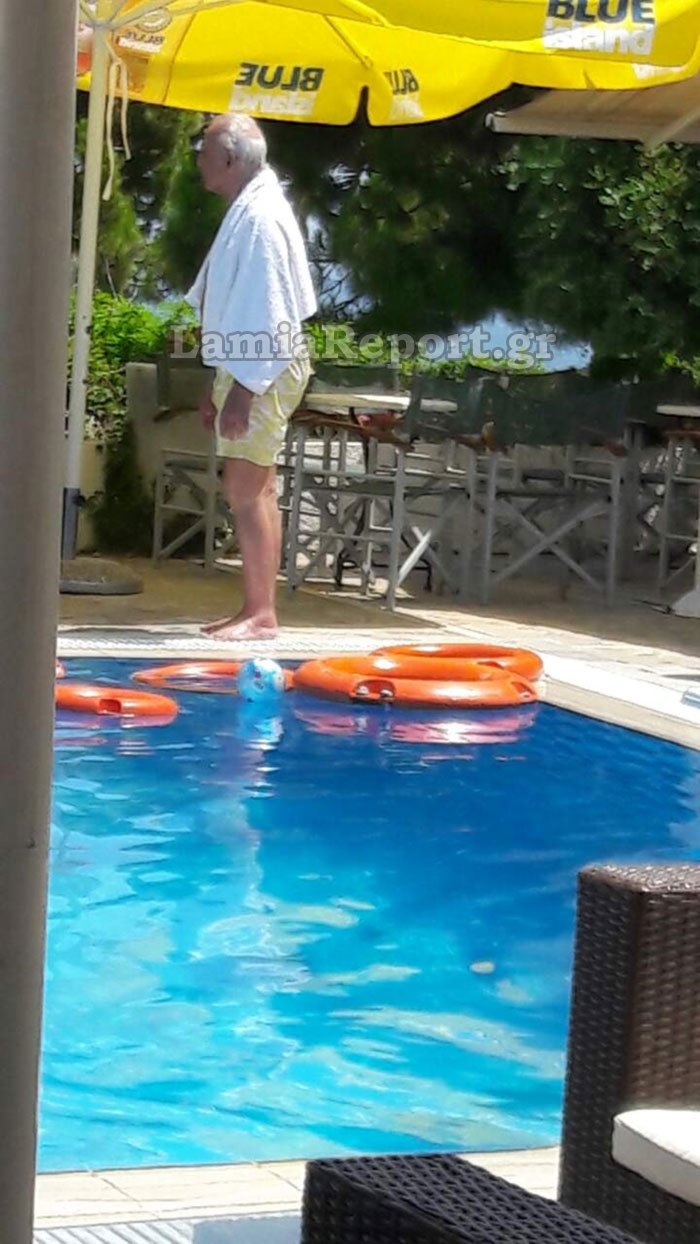 Απόδραση στη Φθιώτιδα για τον Ακη Τσοχατζόπουλο -Σε πισίνα ξενοδοχείου με τη σύζυγό του [εικόνες] | iefimerida.gr 0