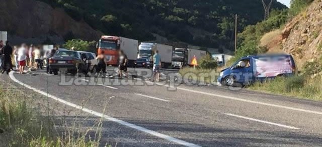 Τριπλή καραμπόλα με 5 τραυματίες στον Μπράλο -Ο ένας σε σοβαρή κατάσταση [εικόνες] | iefimerida.gr 0