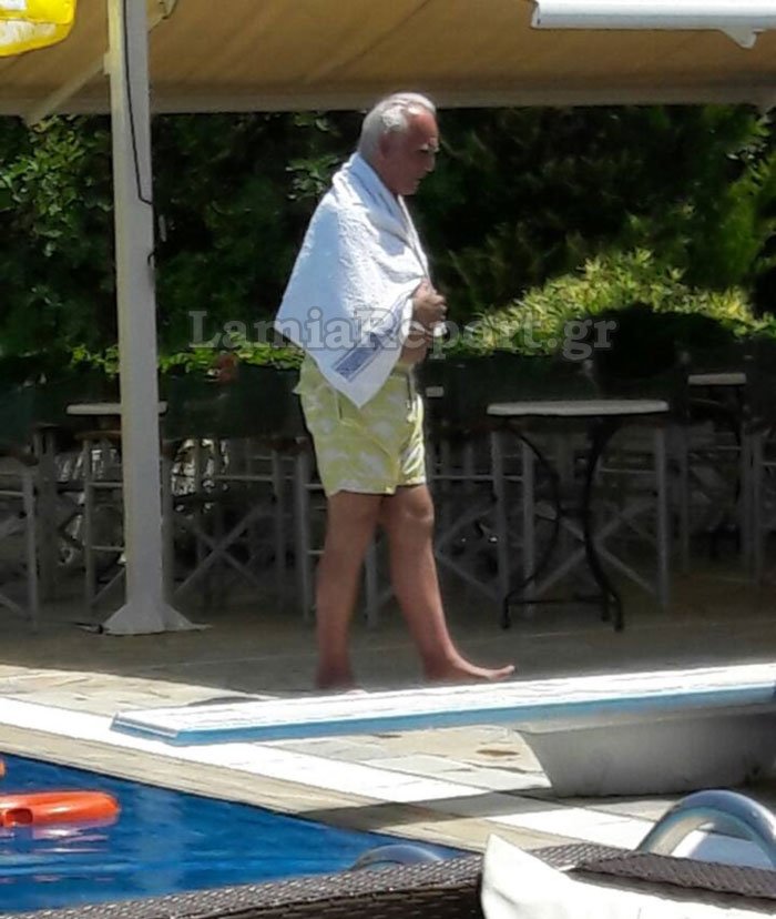 Απόδραση στη Φθιώτιδα για τον Ακη Τσοχατζόπουλο -Σε πισίνα ξενοδοχείου με τη σύζυγό του [εικόνες] | iefimerida.gr 1