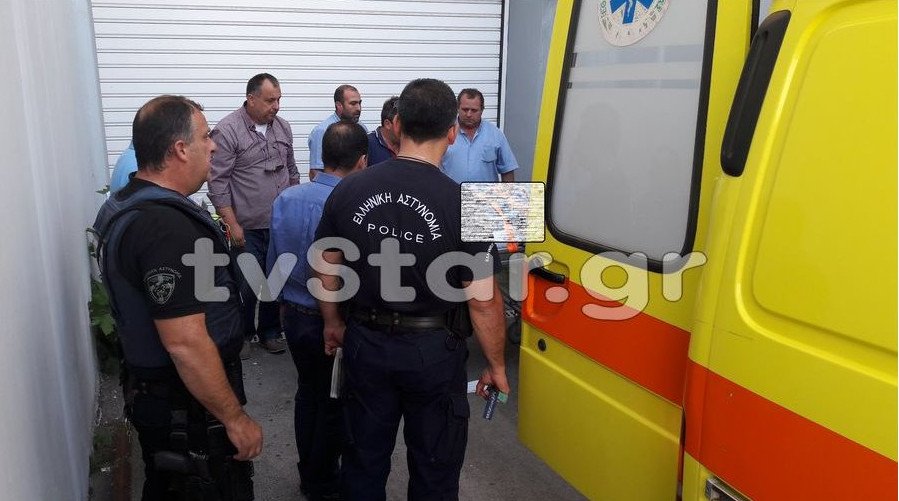 Λαμία: Μια επιβάτις του ΚΤΕΛ έπεσε από ύψος 4 μέτρων στο κενό [εικόνες] | iefimerida.gr 2