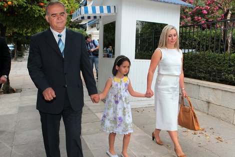 Ορκωμοσία: Το κολάν της Βούλτεψη, το πράσινο παπαγαλί της Γκερέκου και οι γυναίκες των υπουργών [εικόνες&βίντεο] | iefimerida.gr 7