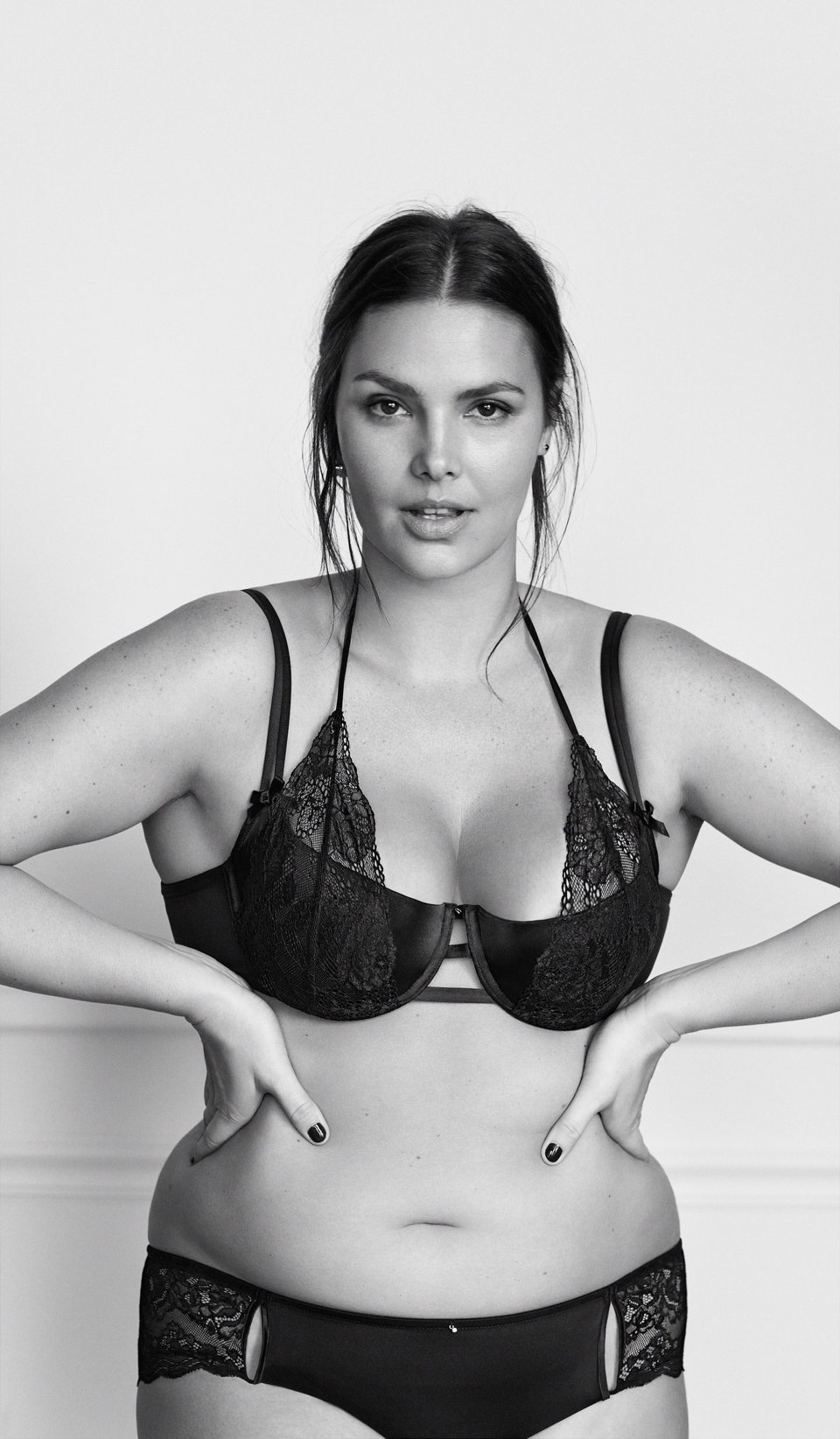Plus size μοντέλα με μαγιό τα βάζουν με τους άγγελους της Victoria's Secret: Είμαστε πιο σέξι από εσάς [εικόνες] | iefimerida.gr 7