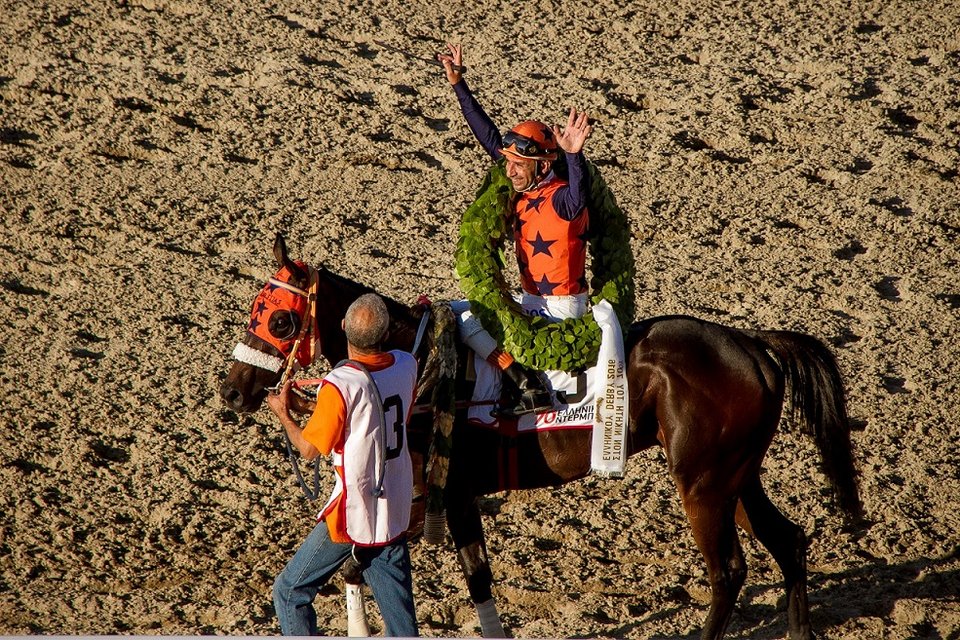 Πλήθος κόσμου στο 70ο Ελληνικό Ντέρμπι του ΟΠΑΠ [εικόνες] | iefimerida.gr 10