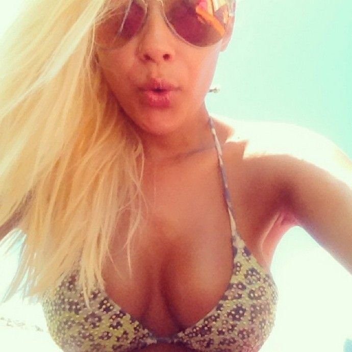 Οι selfies της Λάουρα Νάργες που προκάλεσαν σεισμό στο instagram [εικόνες] | iefimerida.gr 2