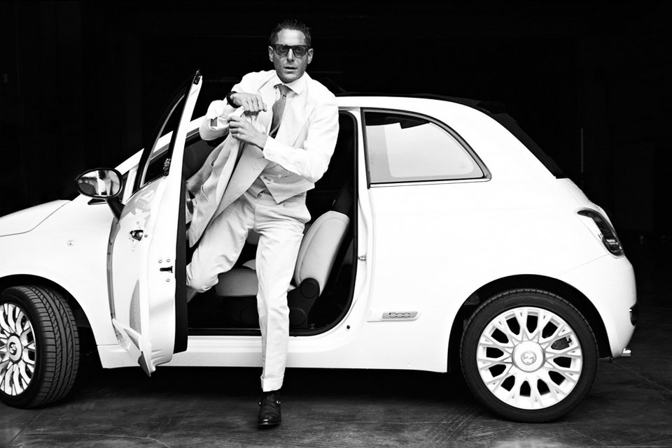 O Lapo Elkann, εγγονός του μεγάλου Gianni Agnelli, λέει πως η Renault αντέγραψε τη Fiat | iefimerida.gr 5