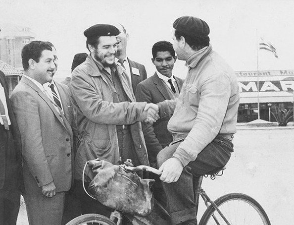 Στα χνάρια του Τσε με 2.500 ευρώ -Ο γιος του επαναστάτη ξεναγεί τους τουρίστες στους δρόμους απ' όπου πέρασε ο Γκεβάρα [εικόνες] | iefimerida.gr 4