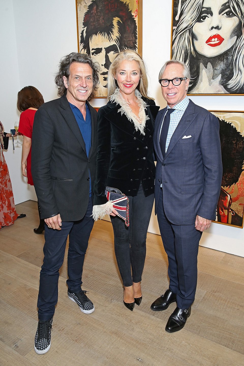 Ο Tommy Hilfiger και ο Jeffrey Deitch παρουσίασαν την έκθεση Rock Style στο Λονδίνο [εικόνες] | iefimerida.gr 2