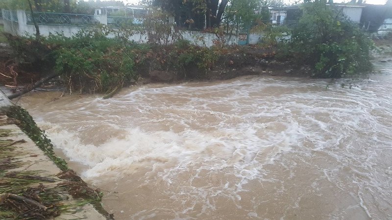 Πλημμύρισαν σπίτια στη Λάρισα -Κινδύνεψαν δύο άνθρωποι [εικόνες & βίντεο] | iefimerida.gr 8